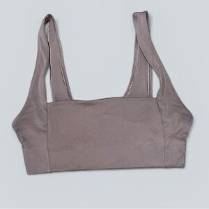 PINK Victoria’s Secret Active Ultimate Lightly Lined Sports Bra